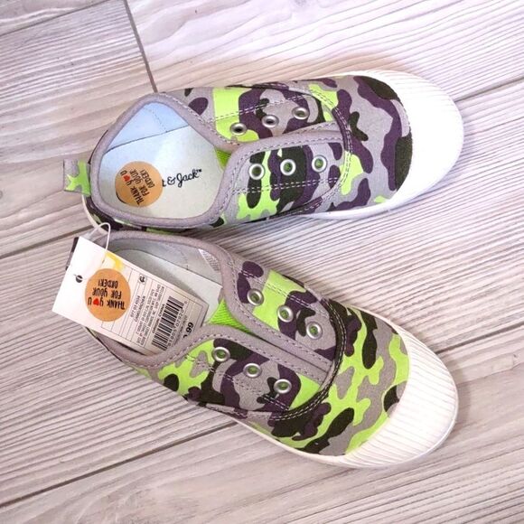 (17-4020)   🔥3/$20🔥  Cat & Jack Archer Size 12 - Picture 10 of 10